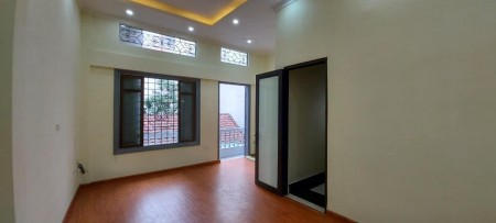 Bán nhà mặt ngõ Thụy Khuê Tây Hồ diện tích sử dụng 35m2 giá bán 3 tỷ 3, lh 0946553655