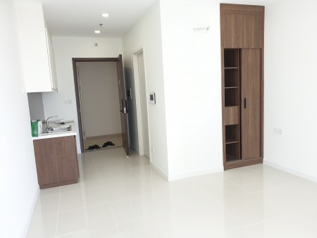 Bán căn hộ officetel tầng trung view đẹp nhất dự án Central Premium, dt 32m2, giá 1.656 tỷ