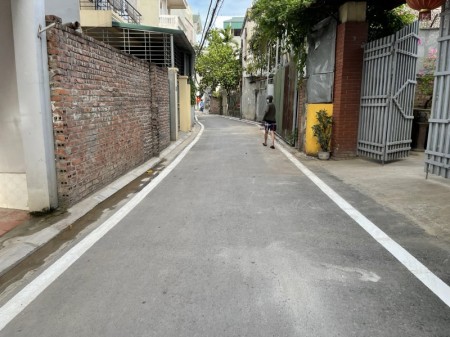 Bán 76m2 đất tại mặt ngõ 38 Tư Đình, ô tô vào tận nơi, khổ vuông vắn.