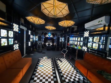 Siêu phẩm Tân Hương, mặt tiền chuẩn 8m, có SHOWROOM, ngay trung tâm, 19.8 tỷ.