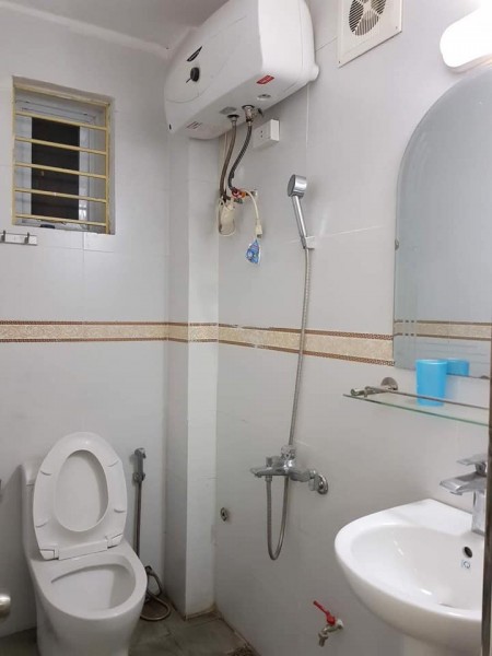 Gần 100 triệu/m2, trung tâm Quận Hai Bà Trưng, gần phố dt 62m2, 4 tầng ô chờ thang máy