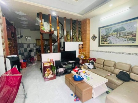 Bán nhà Phạm Văn Bạch P 15 Q Tân Bình, BÁN GẤP, 40m2, 2 lầu, giá chỉ 4tỷ