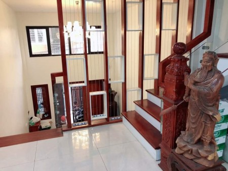 Bán nhà đối diện khu đô thị Eco City nội thất tiền tỷ, ô tô qua nhà, ở cực Vip, yên tĩnh