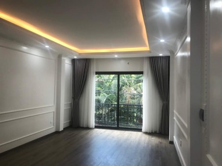 Bán nhà nguyên căn Quận Long Biên Bồ Đề nhà mới đẹp ngõ thông ô tô gara, sổ chính chủ