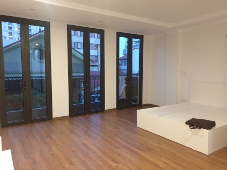 Tòa Nhà Văn Phòng 9 Tầng Thang Máy phố Quan Nhân, 60M2 giá 18.4 tỷ, vỉa hè rộng, Cầu Giấy