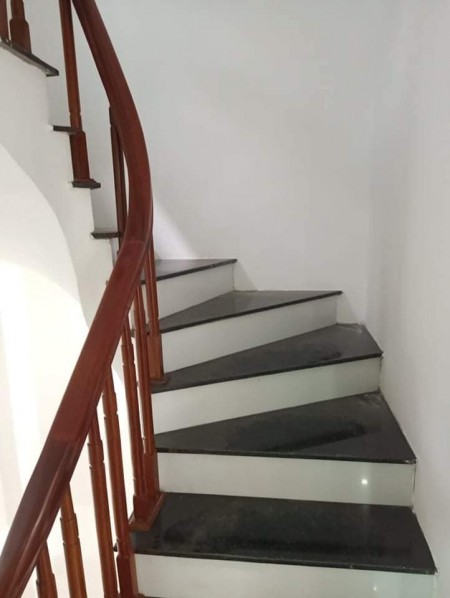 Bán nhà Bạch Mai trung tâm Quận Hai Bà Trung, sổ đẹp chính chủ, lh 0981663442