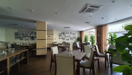 Khách sạn 3 sao 2 thang máy phố Võ Chí Công, Tây Hồ, dt 350m2, 9 tầng, giá 70 tỷ, lh 0394902347