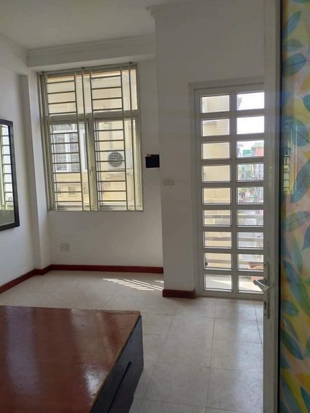 Bán nhà 3 tháng 2 Quận 11, diện tích sử dụng 24m2, giá bán 2.3 tỷ, liên hệ 0932501298.