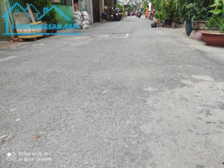 Bán nhà 40m2, 1lầu, sân thượng, giá 3,9 tỷ đường Nhất Chi Mai, P.13, Q.Tân Bình.