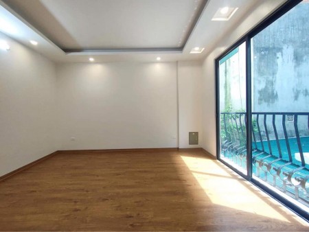 Bán nhà phân lô Láng Hạ diện tích sử dụng 42m2 5 tầng kiên cố giá 4.1 tỷ có thương lượng