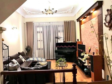 Chính chủ cần bán nhà nguyên căn phố Hào Nam, ô tô gần, kinh doanh, đúc 5 tầng, giá 6.5 tỷ