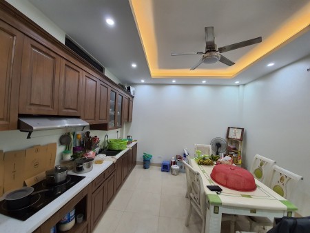 Bán nhà nguyên căn Lê Lợi, Quận Hà Đông ba gác tránh xe máy, diện tích 35m² giá bán 2.5 tỷ