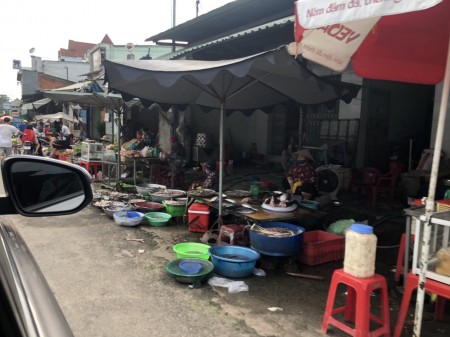 Tôi chính chủ cần bán gấp 1000m2 đất đường nhựa, cách sân bay 2km giá 3.2tr/m