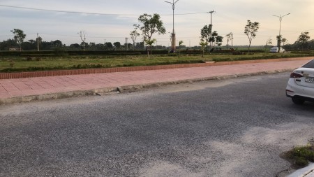 Đất nền mặt Quốc Lộ 10 Hải Tiến trục đường đôi 40m, tiến độ thanh toán linh hoạt