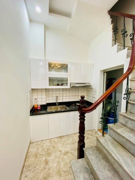 Bán nhà phố Quan Nhân, diện tích 45m2, 5 tầng, mt 4m, thoáng đãng, gần phố, giá 2.9 tỷ
