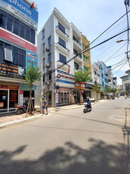 Bán gấp nhà nguyên căn 3 tầng đúc kiên cố, đường mới Tứ Hiệp, xung quanh đủ tiện ích, giá 5.75 tỷ