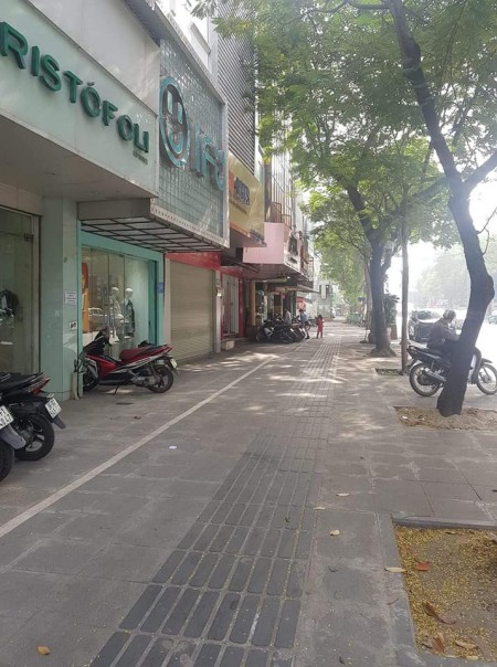 Bán nhà mặt phố VIP Thái Hà dt 65m2, 5 tầng, mt 4.5m giá bán 37 tỷ kinh doanh đỉnh, vỉa hè 7m