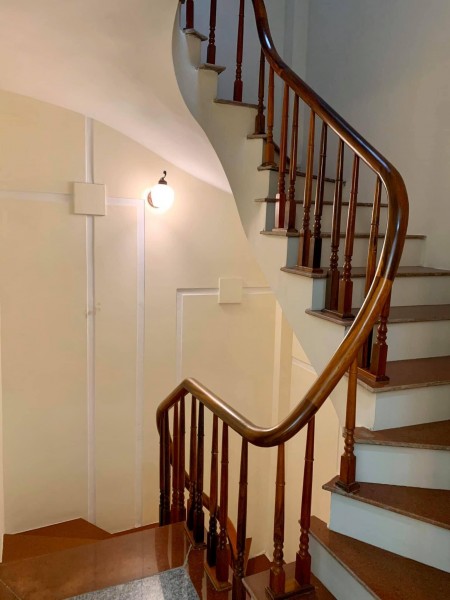 Bán nhà Nguyễn Hoàng Tôn, hàng xóm khu đô thị Ciputra đẳng cấp sống, dt 34m2, giá 2.5 tỷ