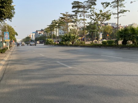 Bán 1200m2 thổ cư mặt phố Hồng Tiến trục đường Vip nhất Quận Long Biên, pháp lí đủ