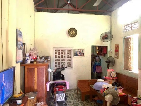 Bán nhà nguyên căn cấp 4 dt 42m2 mặt tiền 3m cần gán gấp, Phố Phùng Hưng Hà Đông