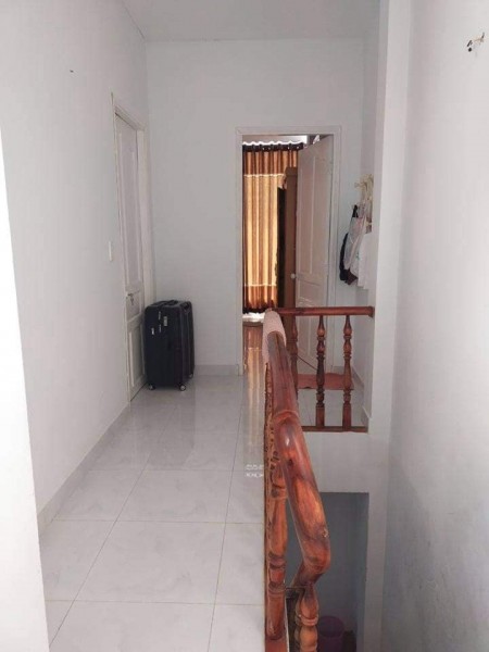 Cần bán gấp nhà hẻm xe hơi, đường Hoàng Hoa Thám, Quận Bình Thạnh, pháp lý chuẩn