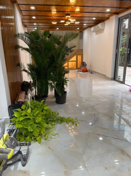 Nhà hẻm xe hơi Trần Hưng Đạo dt 4mx13m, bê tông cốt thép, nhà mới xịn xò, giá thương lượng