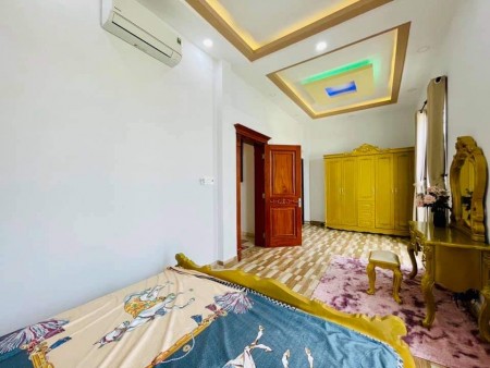 Covid hạ sâu 800 triệu nhà đẹp dt 6.5x15, hxh 3 Tháng 2 Quận 10, thấp hơn Bank định giá