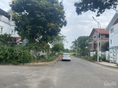 Bán BT góc 3.5 tầng, 215m2 tại đường Vĩnh Phúc, KĐT Quang Minh, Mê Linh. LH: 0973781843 Ánh