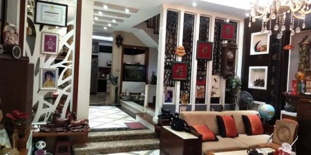 Bán toà nhà mặt tiền đúc kiên cố 6 tầng Quận Tây Hồ dt 670m2, mặt tiền 33m, giá 151 tỷ