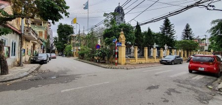 Bán nhà phố Hoàng Hoa Thám, Hà Đông, kinh doanh đỉnh, vỉa hè 3m, ô tô đỗ ngày đêm
