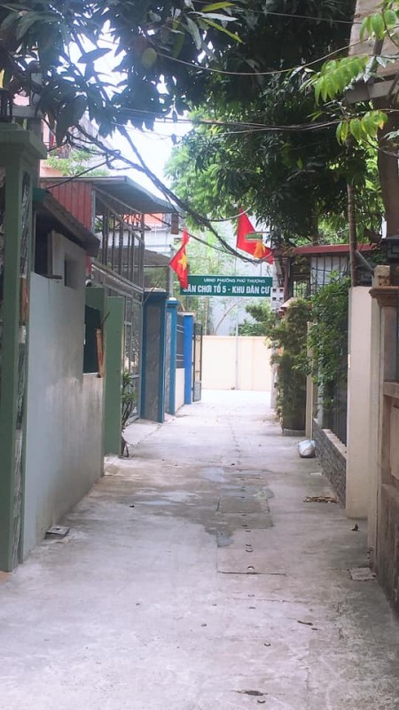 Cần bán 46m2 đất gí 2x tỷ Nam Dư Quận Hoàng Mai, ô tô tránh, ngõ thông sổ đẹp, lhcc
