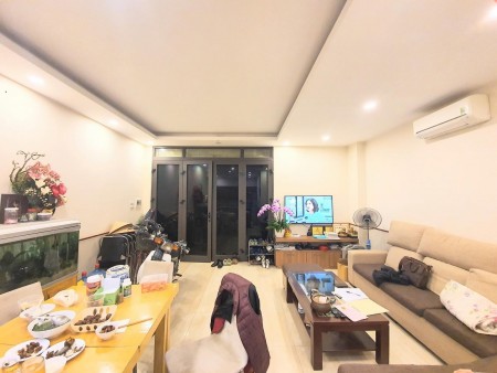 Bán gấp nhà Tạ Quang Bửu Hai Bà Trưng diện tích 51m2, nhà đẹp, ô to, liên hệ 0817750699