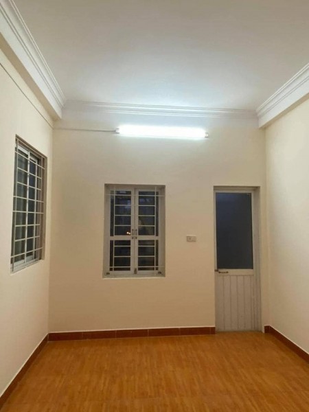Bán Nhà Phố Tân Mai dt 25m2, 5 tầng giá 3,5 tỷ lô góc kinh doanh, 2 ô tô tránh, lh 0936505084