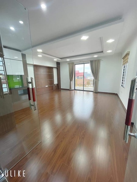Bán tòa nhà Văn phòng Nguyễn Thị Định 9 tầng thang máy ô tô tránh 19.4 tỷ