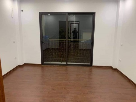Nhà đẹp ngõ thông Trịnh Văn Bô, ô tô đỗ diện tích 45m2 đúc 4 Tầng giá bán 3.3 tỷ, lhcc