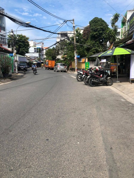 Bán nhà nguyên căn 2 mt đường Lê Liễu, Tân Phú dt 46m2 hạ chào giá 450 triệu, lh 0896721788