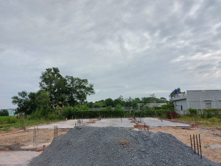 Bán đất thổ cư gần trung tâm văn hóa Bình Chánh, sổ hồng trao tay, mặt tiền 6m, sổ sẵn
