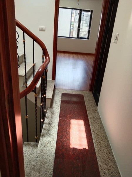Chính chủ cần bán gấp nhà Lâm Du Bồ Đề dân trí cao nội thất đẹp về ở luôn giá bán 3 tỷ
