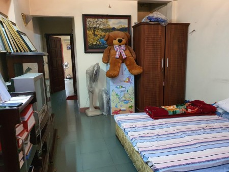 Bán nhà Hà Đông, ngõ nông, hai thoáng, cạnh bể bơi, vườn hoa; ba bước ra bãi xe, chợ. 48m2, 2,2 tỷ