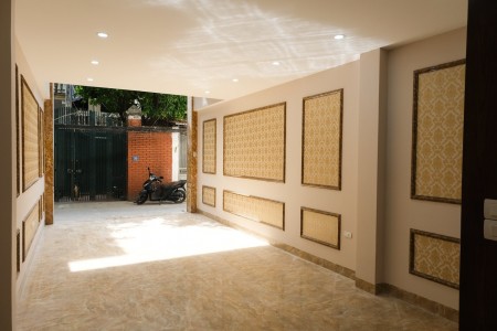 Bán nhà ngõ phố Nguyễn Ngọc Nại, dt 45m2, giá 10 tỷ, phân lô gara ô tô gần phố, thang máy