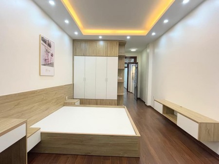 Bán nhà siêu hiếm Ngọc Thuỵ Long Biên, ô tô đỗ cửa nhà đẹp ngõ nông, dt 40m2, 5 tầng, giá 3.6 tỷ
