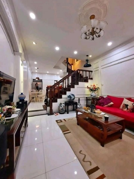 Bán nhà siêu phẩm Ái Mộ, Quận Long Biên lô góc siêu thoáng, dt 48m2, giá 4 tỷ hơn, lhcc