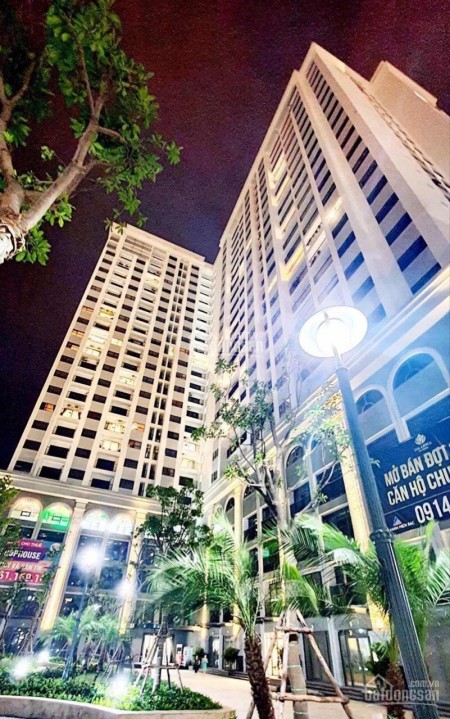 Chính chủ bán căn 83 m2 hướng Đông Nam tầng cao view Vinhomes, đã có sổ chỉ 2,302tỷ. LH 0909860283