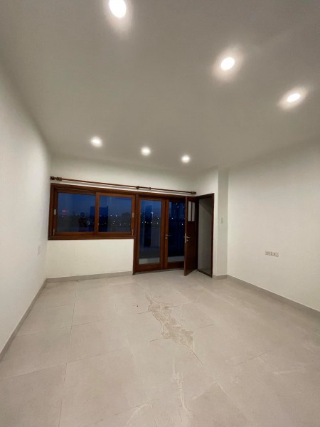 Bán nhà đẹp Đức Giang, ô tô đỗ cửa, diện tích sử dụng 43m2, giá bán nhanh 3.95 tỷ