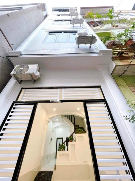 Nhà mới xây Mỹ Đình diện tích sử dụng 50m2 nguyên căn 9 phòng ngủ giá bán 4.9 tỷ, lhcc