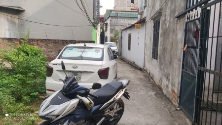 Bán đất Ngô Xuân Quảng vuông vắn 7 chỗ tận nơi chỉ 2ty5 .Lh: 0981752669.
