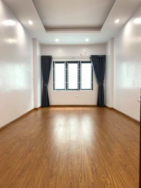 Bán nhà Lê Đức Thọ dân trí cao nội thất sang trọng diện tích sử dụng 42m2 giá bán 3.5 tỷ