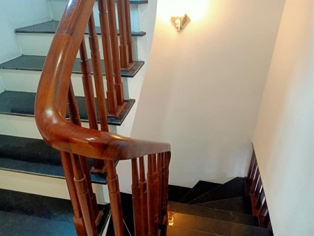 Bán nhà ngay phố Hào nam, Đống đa, 8 phòng cho thuê gần 30 triệu, chỉ 4,8 tỷ