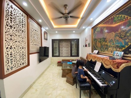 Nhà đẹp Trần Quốc Vượng Quận Cầu Giấy diện tích 30m2 đúc 5️ tầng giá bán 2.65 Tỷ