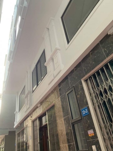 Bán nhà mặt phố cạnh hồ mát mẻ, ngõ rộng ô tô tránh thoải mái, đúc kiên cố 4 tầng